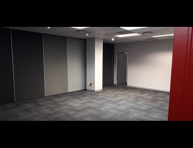 2,694M² CO-WORKING SPACE TO LET IN DIE HOEWES